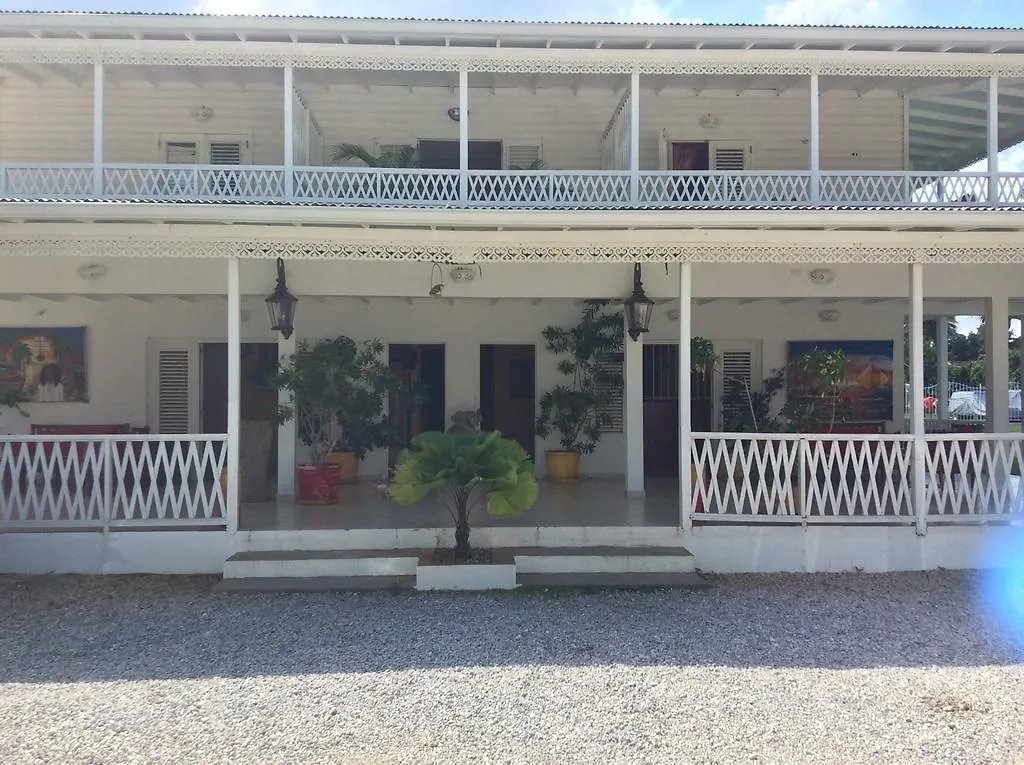 Las Cayenas Beach Hotel ラス・テレナス